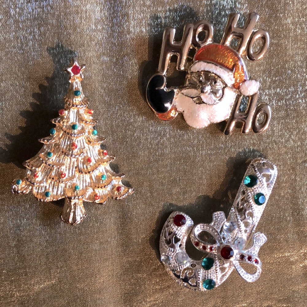 Festive Christmas Brooch Set
